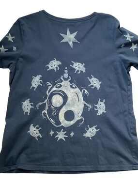 Pact Organic Cotton V-Neck T-Shirt Sz M Blue Bug Yin Yang Stars Tee Nature Indie